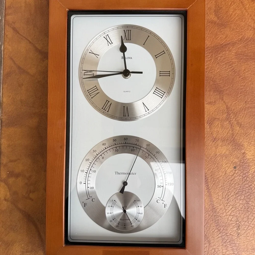 Bulova Quartz Wall Clock Thermometer Hygrometer Wood Frame Weather Station 17